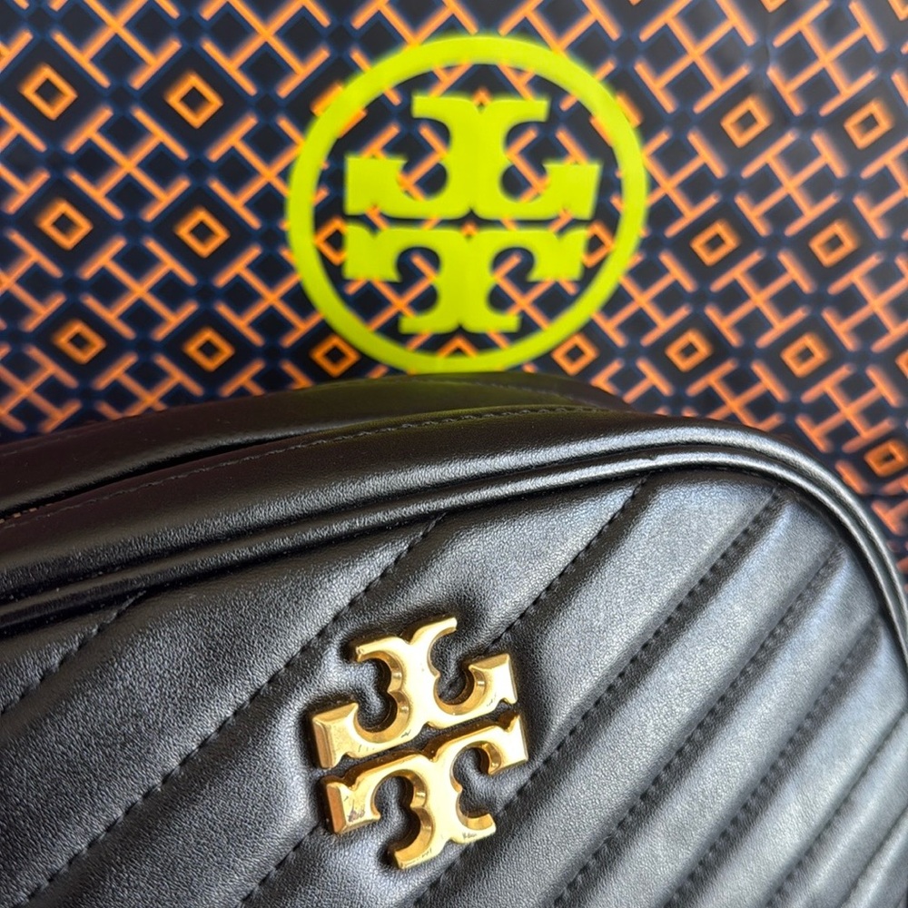 TORY BURCH 🖤BLACK🖤 SOFT QUILTED LEATHER CROSSBODY BAG 🌟EUC🌟 - Picture 11 of 17